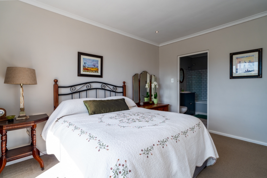 4 Bedroom Property for Sale in Kommetjie Western Cape
